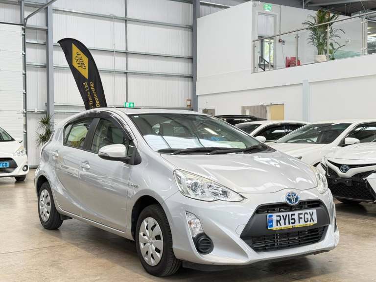 2015 Toyota Aqua Toyota Aqua HYBRID  Silver  2015 5 Seater  1.5L Petrol Hybrid