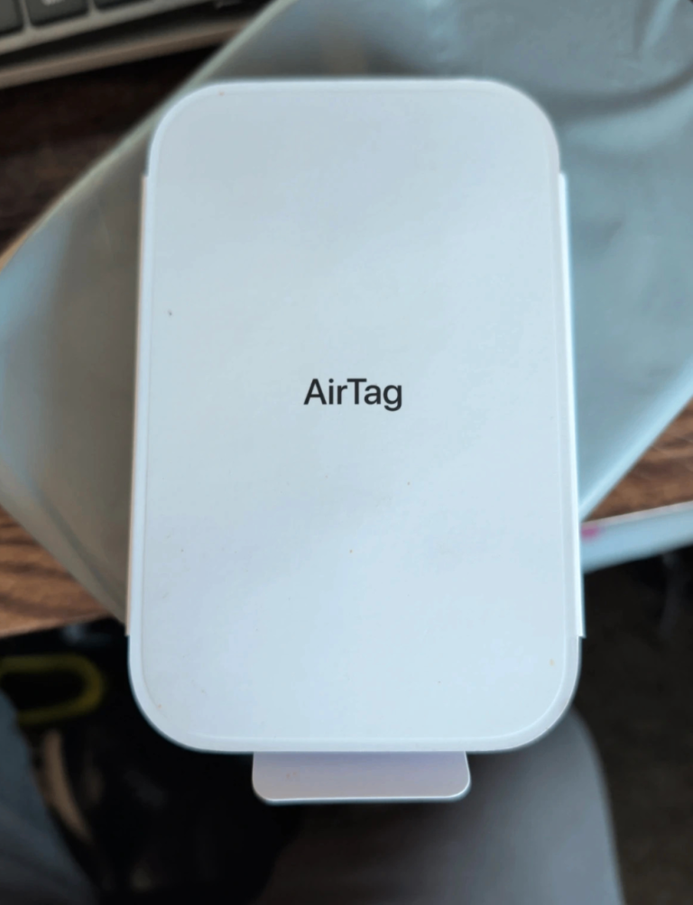 2x Apple Air tags - Brand new 