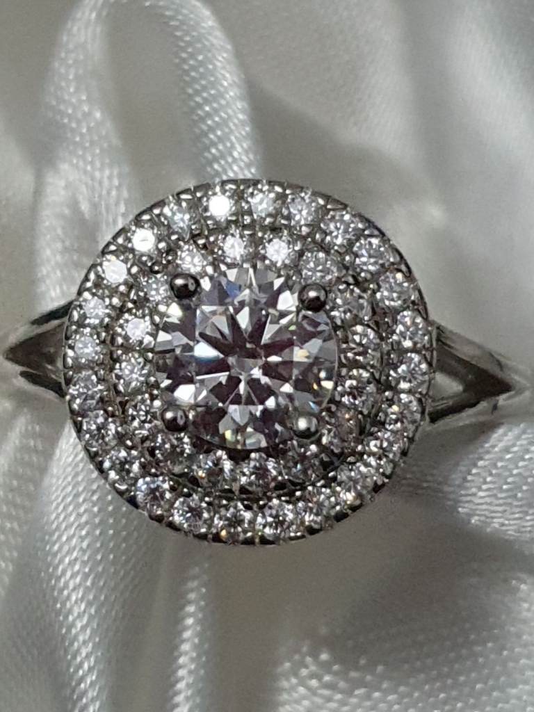 Like A Diamond Cluster White Mossanite Ring Size P Sterling silver 925 Platinum Overlay New 