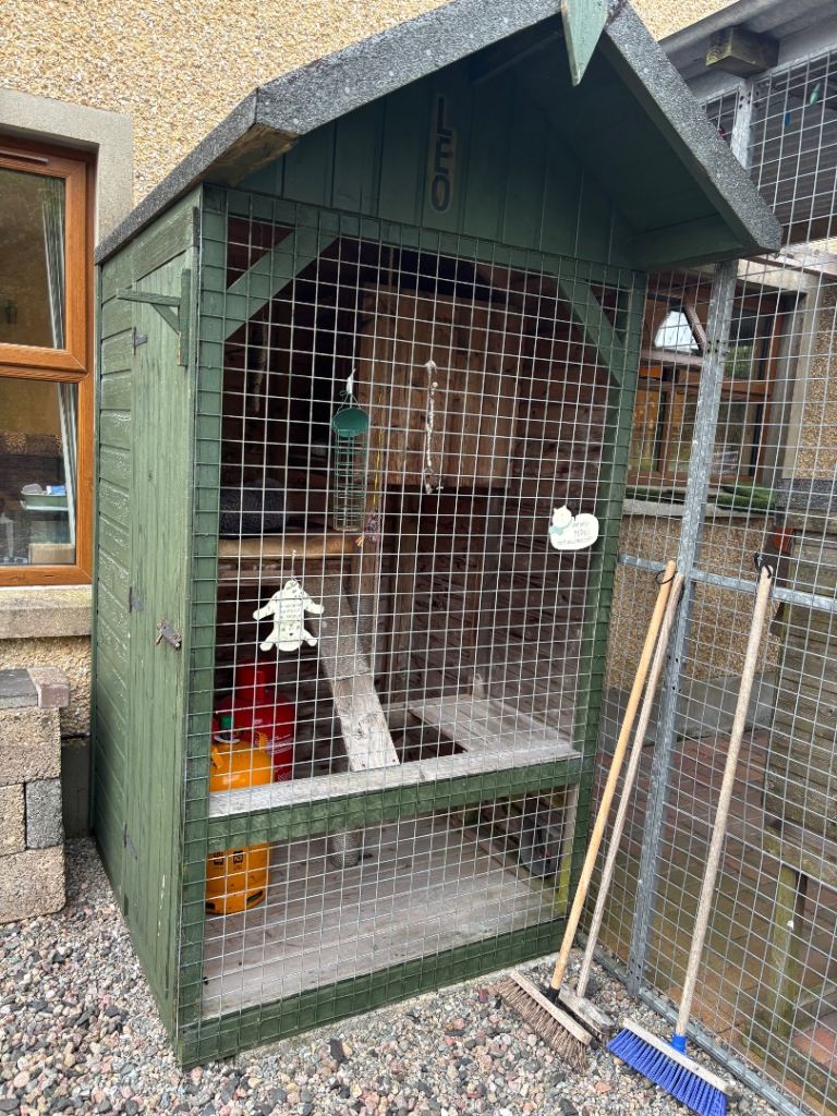 Cat shelter