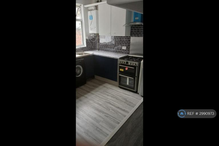 2 bedroom house in Athol St, Manchester, M30 (2 bed) (#2990973)