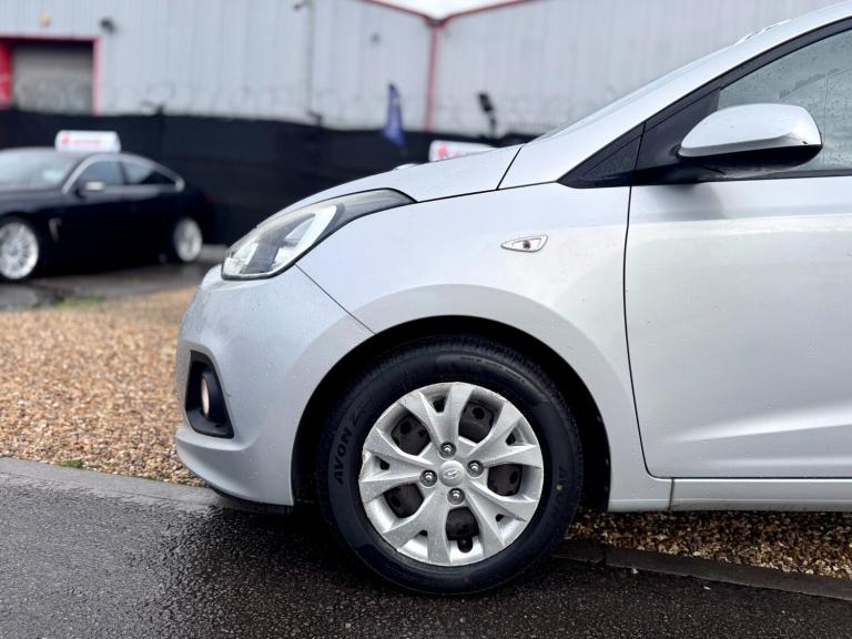 2015 Hyundai i10 1.2 SE 5dr HATCHBACK Petrol Manual