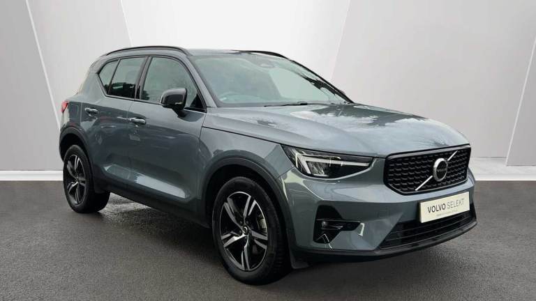 2023 Volvo XC40 2.0 B3P Plus Dark 5dr Auto SUV Petrol Automatic