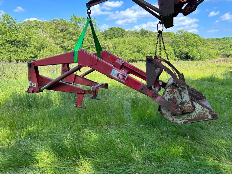 Massey Ferguson 80 loader 