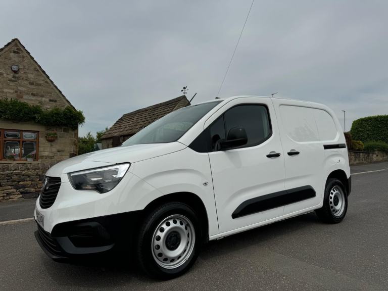 2022 Vauxhall COMBO CARGO 2022 VAUXHALL COMBO  1.5 Turbo D 2300 DYNAMIC L1 H1 EU