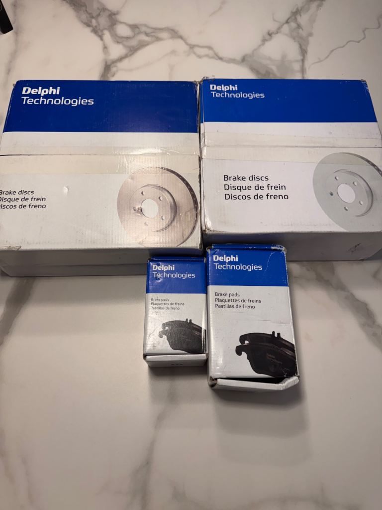 Brand New Brake Pads + Discs Delphi