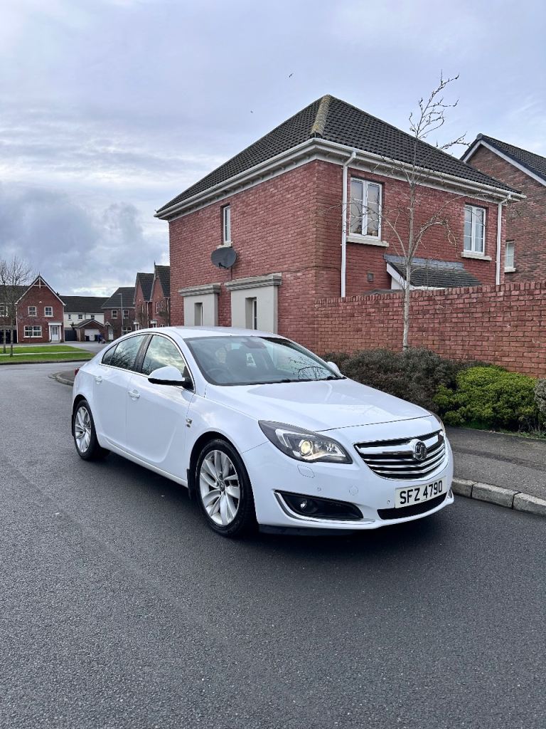 Vauxhall, INSIGNIA, Hatchback, 2013, Manual, 1956 (cc), 5 doors