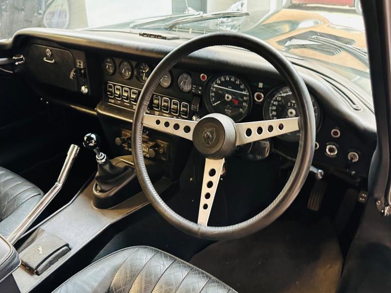  Jaguar E-Type Manual