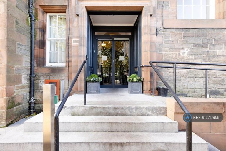 1 bedroom flat in Mcdonald Road, Edinburgh, EH7 (1 bed) (#2717968)