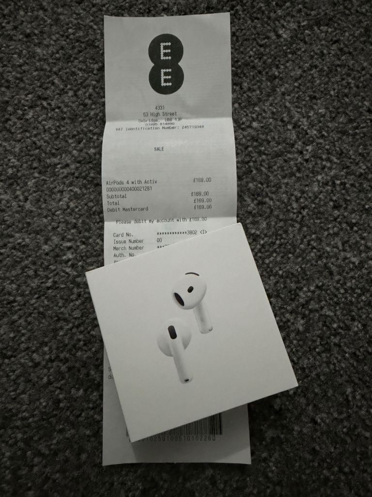 Airpods 4 with active noise cancellation 