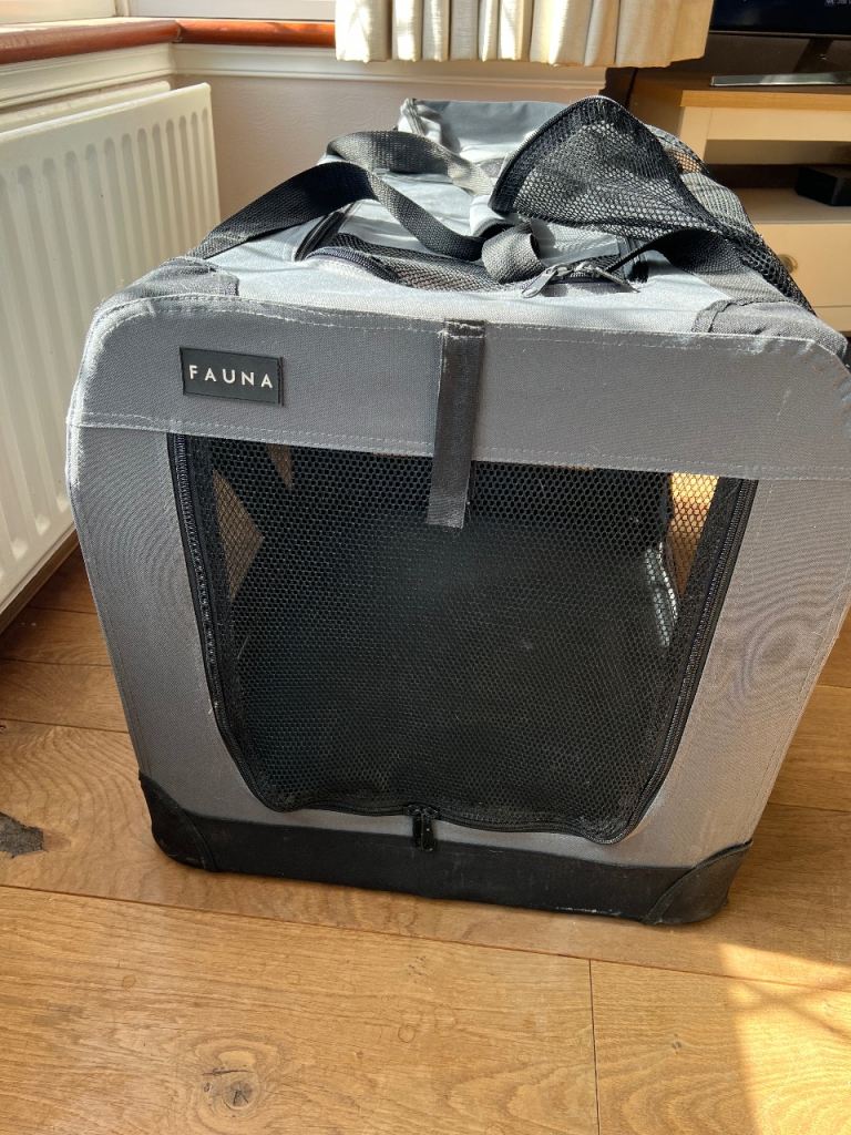 Portable fabric Petdog crate/bed car 