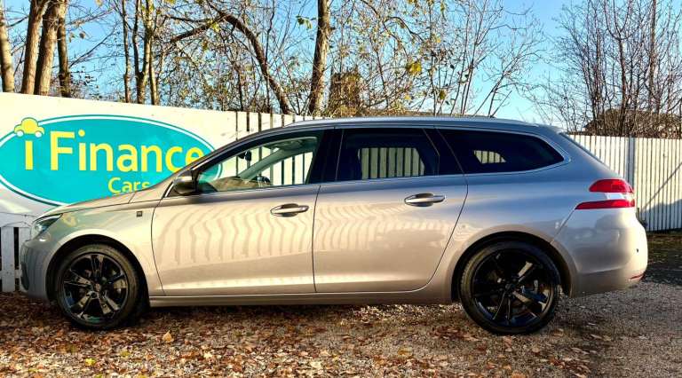 CAN'T GET CREDIT? CALL US! Peugeot 308 SW 1.2 PureTech Tech Edition - £199 DEPOSIT, £66 PER WEEK 