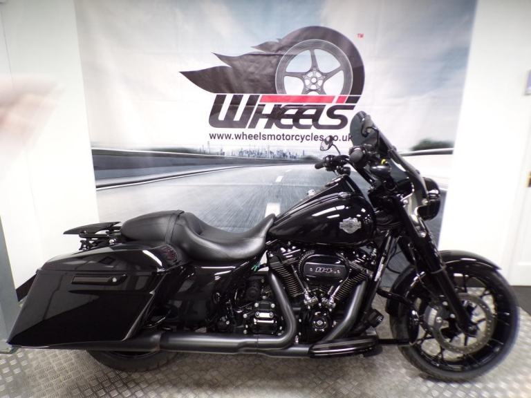 2023 HARLEY-DAVIDSON ROAD KING SPECIAL WITH ONLY 8362 MILES FROM NEW