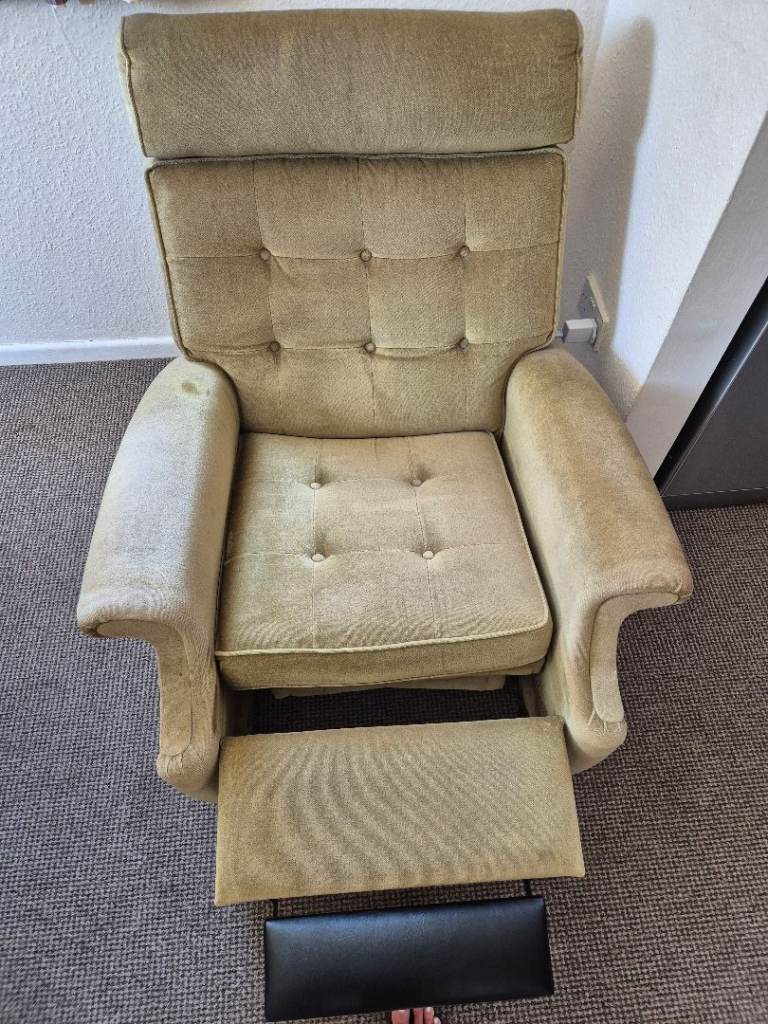 Arm chair/recliner