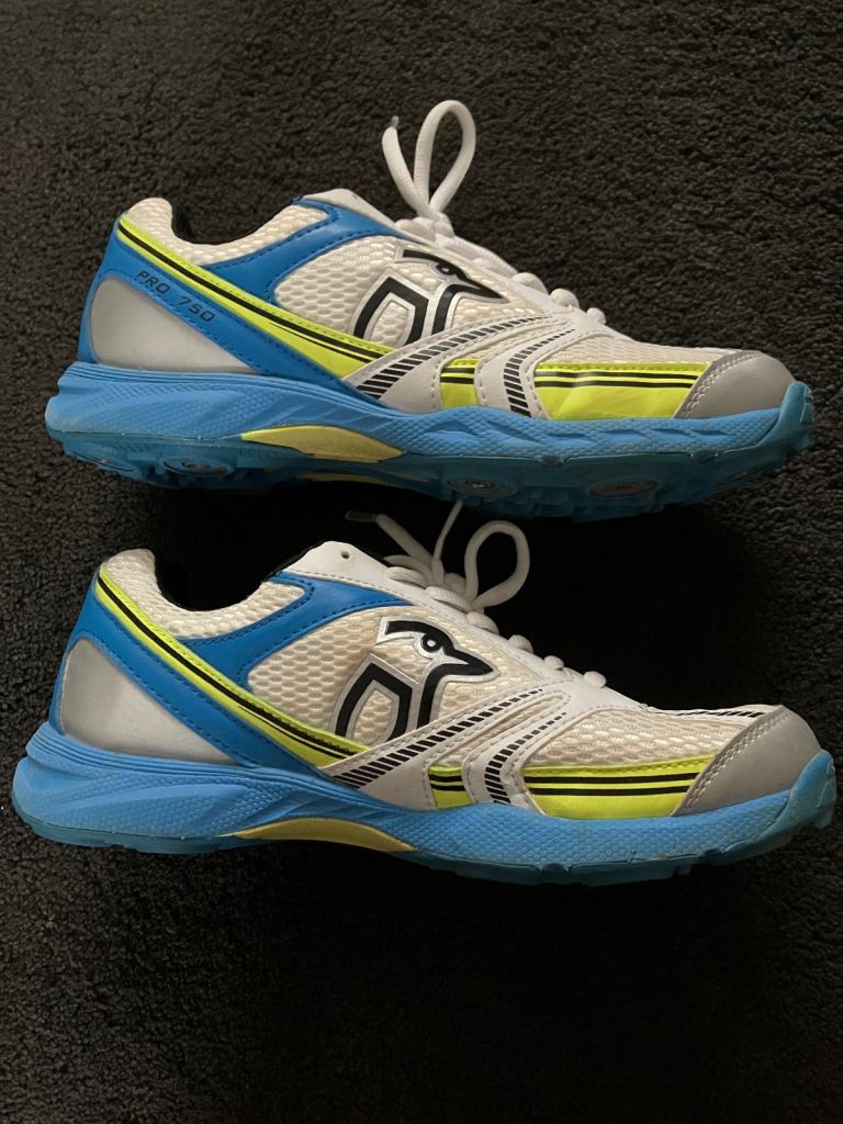Kookaburra Pro 750 Spike Cricket Shoes - Size 6 (No Spikes)