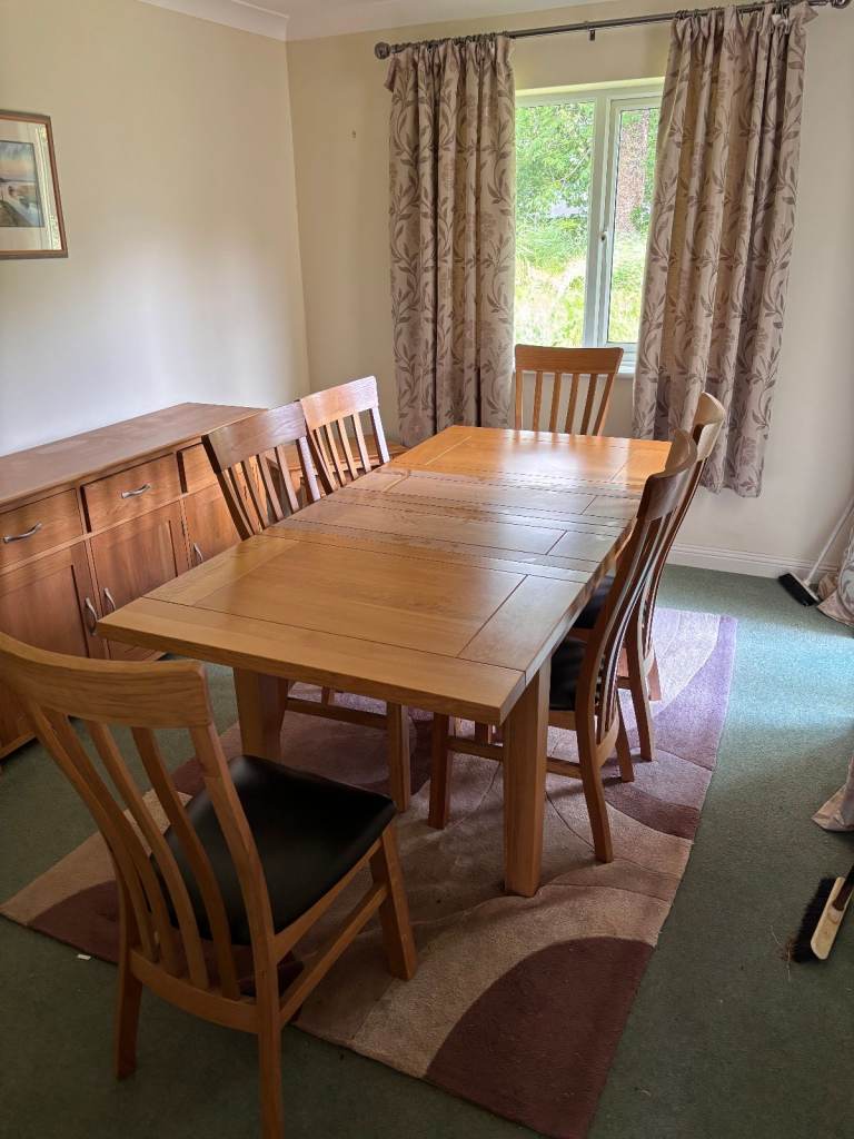 🍽️ Elegant Dining Set for Sale – Timeless Style & Comfort