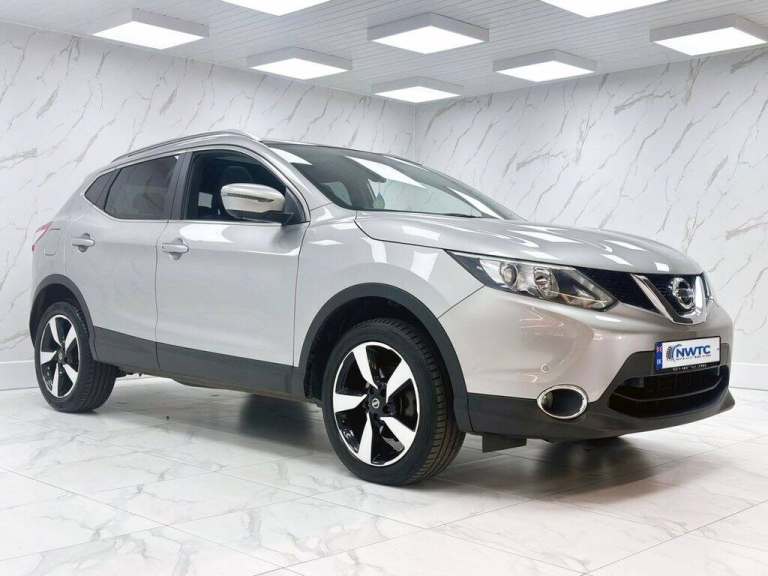 2017 Nissan Qashqai 1.5 dCi N-Vision SUV 5dr Diesel Manual 2WD Euro 6 (s/s) (110 ps) HATCHBACK Di...
