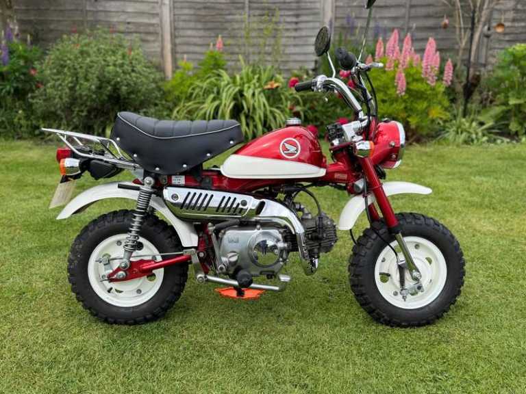 2000 Honda Monkey Z50 Millenium Limited Edition 49cc