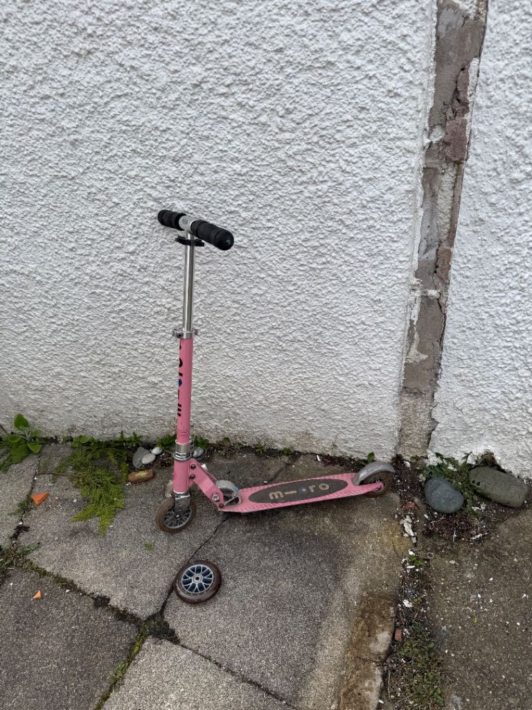 Pink micro scooter plus spare wheel