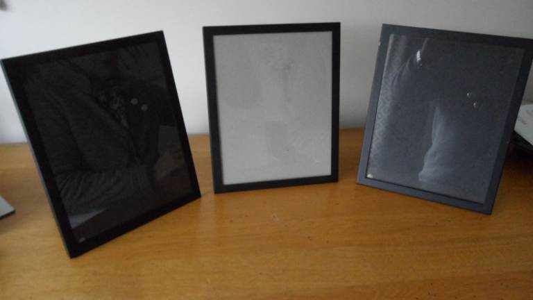 image for 3 Black photo frames - can be separated