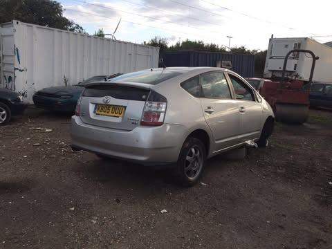 toyota prius mk2 1.5 hybrid parts for breaking 