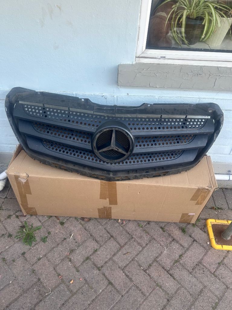 Mercedes Sprinter front grill