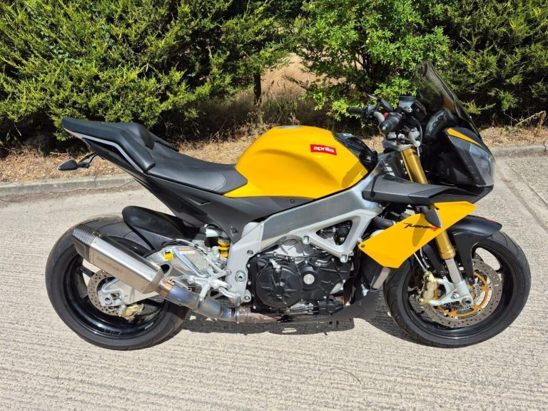 2012 APRILIA TUONO V4 R APRC 13800 MILES