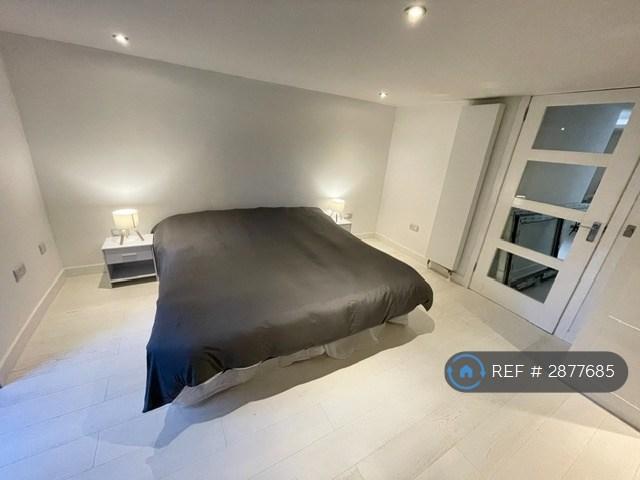 1 bedroom flat in Edinburgh, Edinburgh, EH3 (1 bed) (#2877685)