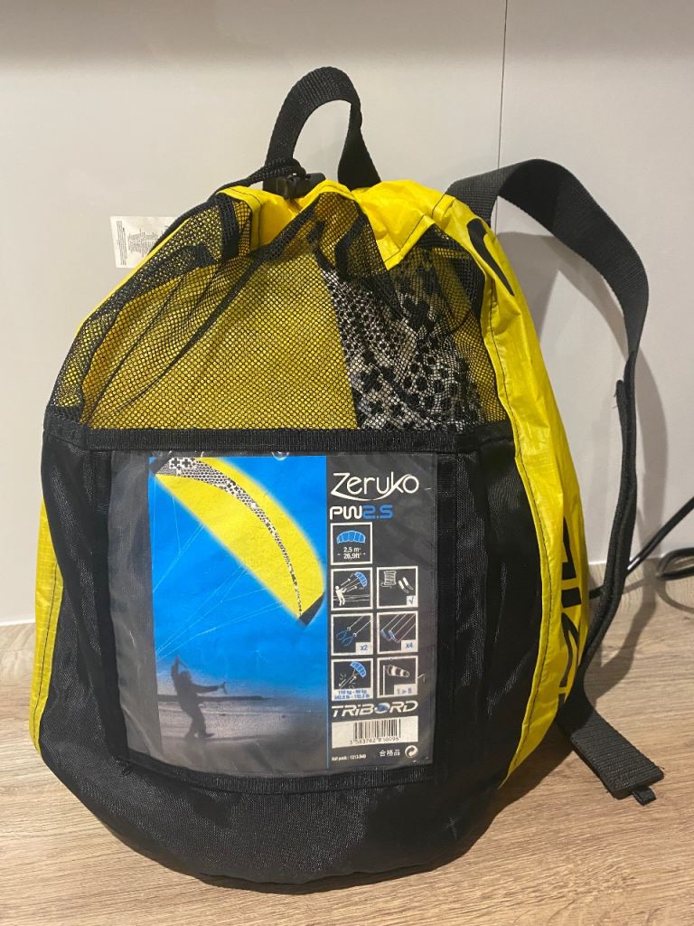 2x Training Kites (Kitesurfing)