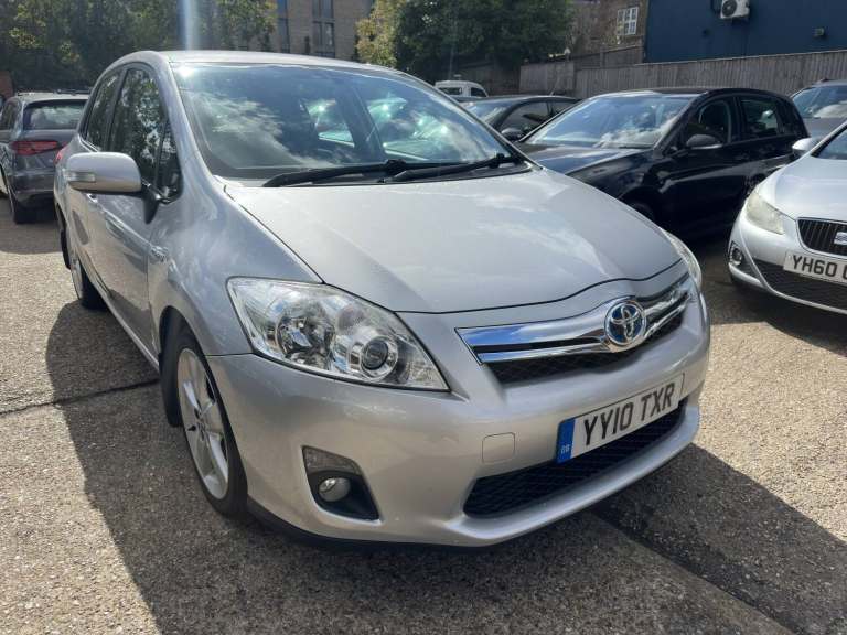 TOYOTA AURIS 1.8 VVT-h T Spirit 2010
