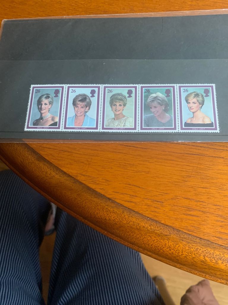 Unused in cover 5 1990 stamps of Princes Diane 