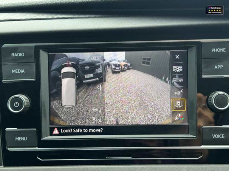 2023 Volkswagen Transporter Crew Cab LWB L2H1 T32 Tdi Kombi Highline Air Con Cam EURO 6 NO VAT Cr...