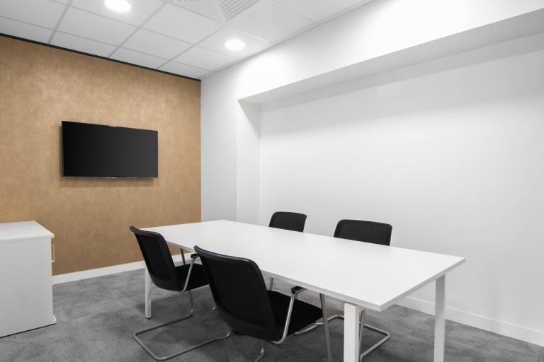 Ashford - TN24 8DF \ Flexible Office Space for 4 Workstations