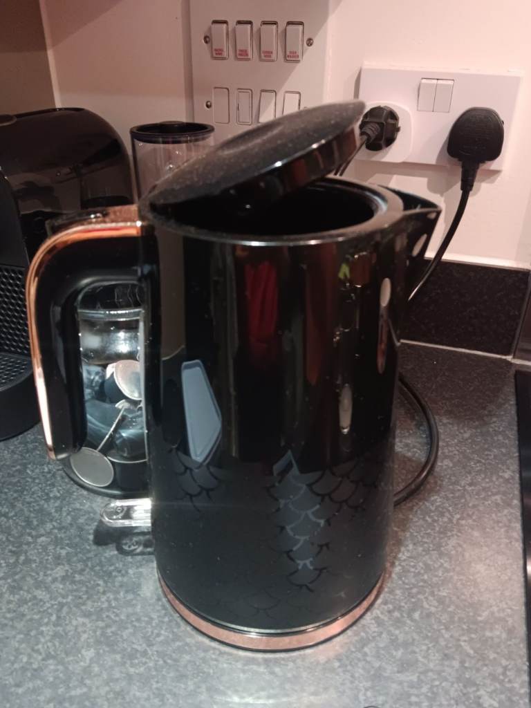 Toaster and Kettle set