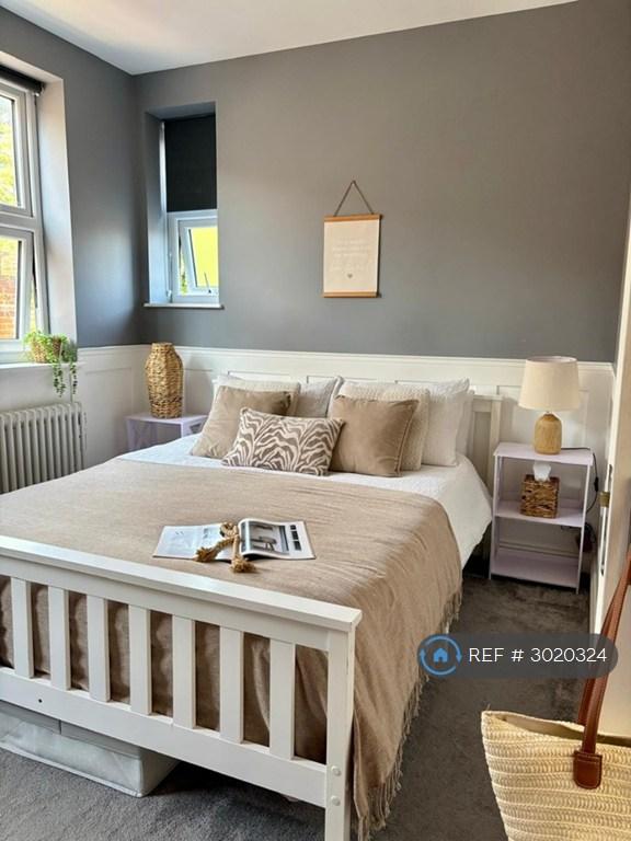 1 bedroom in Petworth Road, Haslemere, GU27 (#3020324)