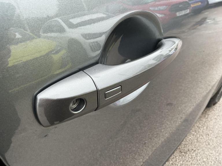 2022 Nissan Qashqai 1.3 DiG-T MH 158 Acenta Premium 5dr Xtronic HATCHBACK PETROL Automatic