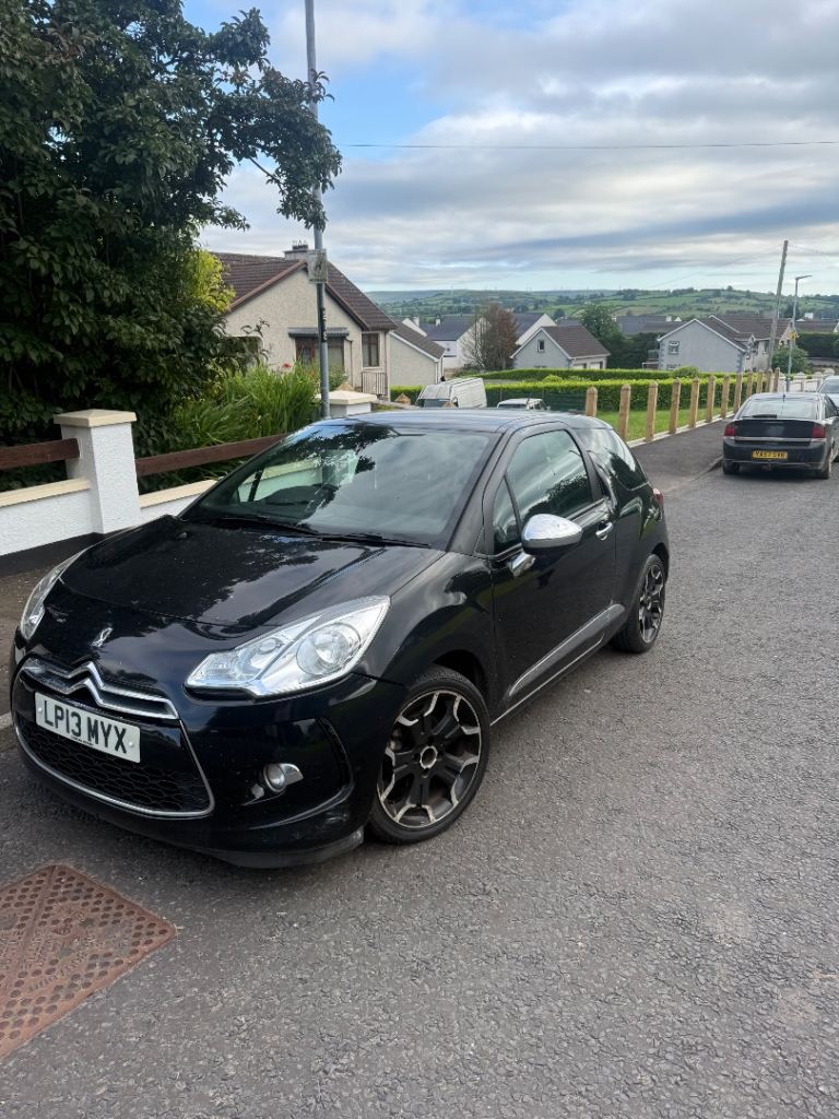 Citroen, DS3, Hatchback, 2013, Manual, 1560 (cc), 3 doors