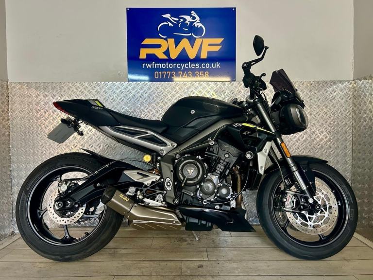TRIUMPH STREET TRIPLE RS, 2020 (PRIVATE PLATE) ONLY 2 OWNERS & 3K MILES, FSH