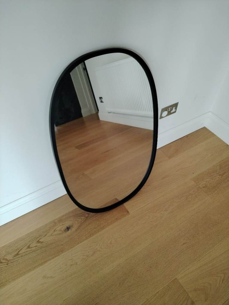 Umbra oval mirror