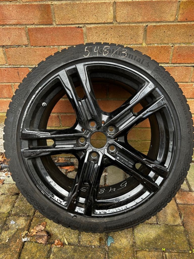 Alloy wheel for BMW 1 series with excellent Continental tyre