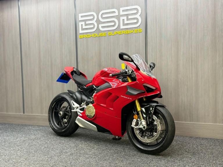 2019 69 Ducati Panigale V4S 1100 S Euro 4 ABS - JUST 5872 MILES