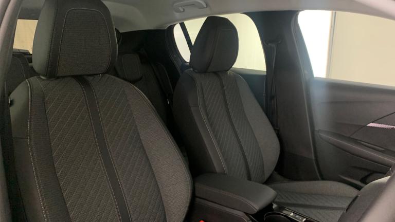 2025 Peugeot 208 1.2 Hybrid 100 Allure 5dr e-DSC6 HATCHBACK PETROL Automatic