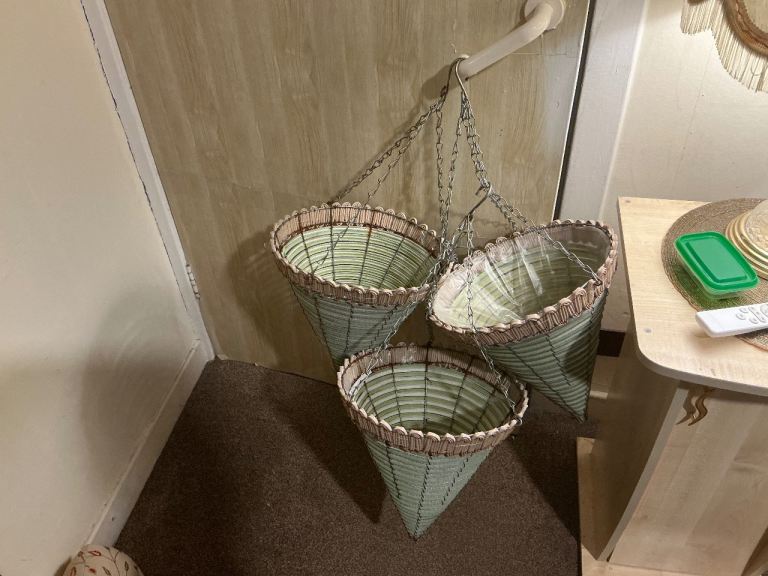 Set Of Three Flower Hanging Basket's 12″ Two Tone Rope Cone Shape Liner & Chain   New unused 