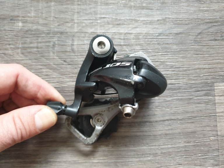 Shimano 105 10 speed derailleur for road bike / hybrid bicycle