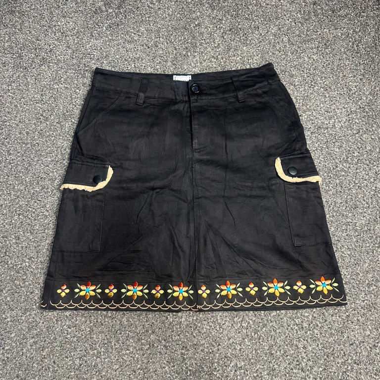 Black embroidered floral mini skirt cargo pocket boho Y2K