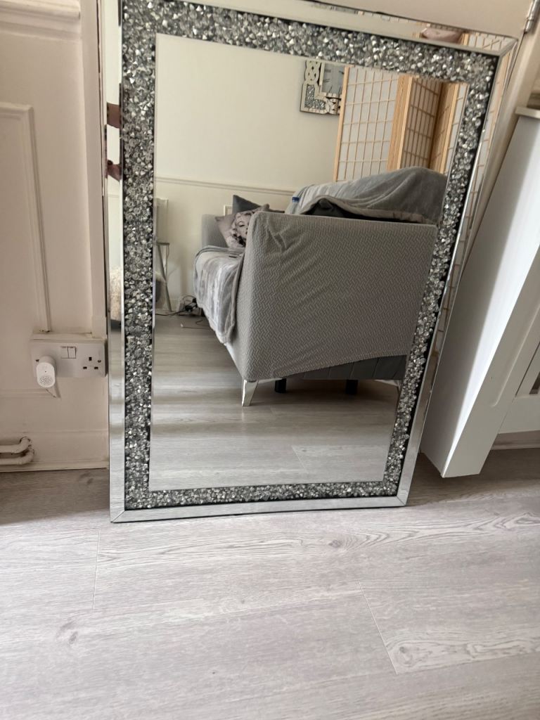 Crushed Diamond Mirror and Matching Wall Clock – As Good As New