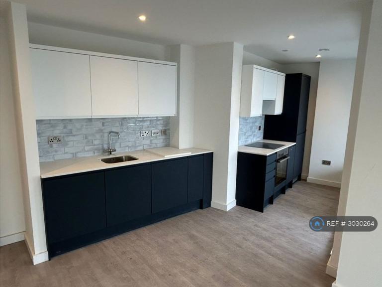 3 bedroom flat in Orla Lodge, Harrow, HA1 (3 bed) (#3030264)
