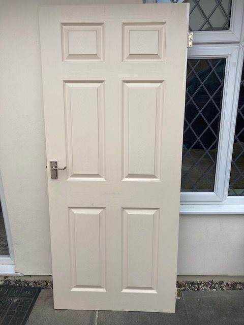4 x 6 PANEL INTERIOR DOORS +HANDLES + HINGES  only  £20 for them all ?