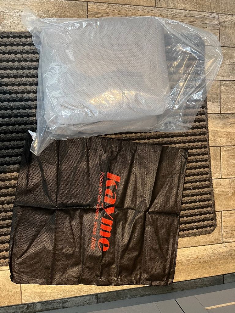 Kayme 6 layer waterproof 4x4 suv car cover bnib