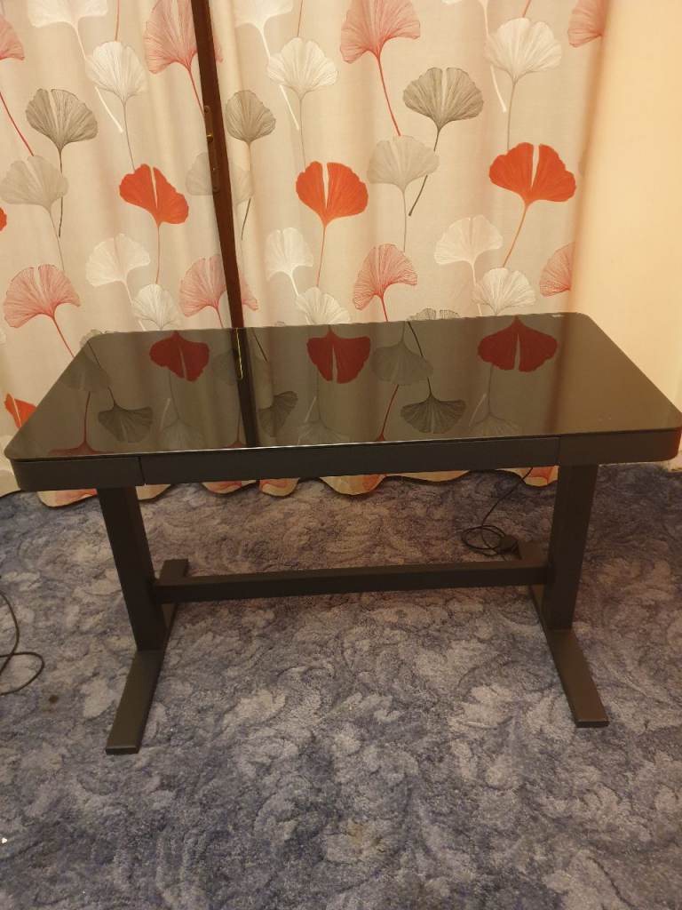 Electric Height Adjustable Desk